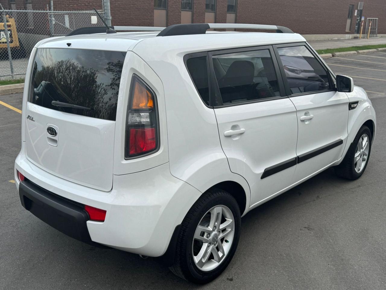 2011 Kia Soul 2U - Photo #5