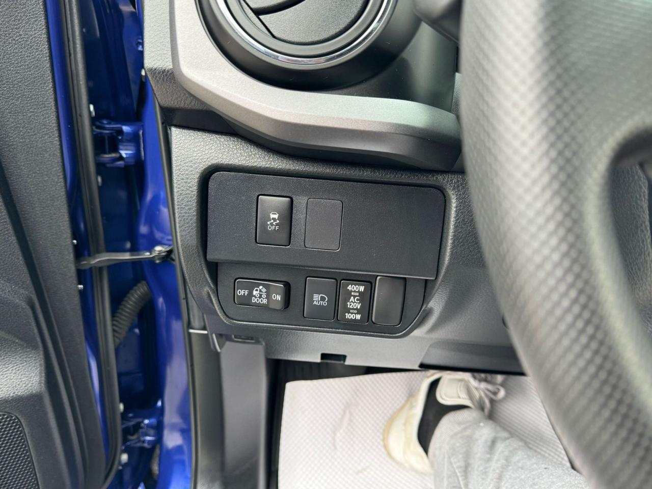 2022 Toyota Tacoma TRD Sport - Photo #18