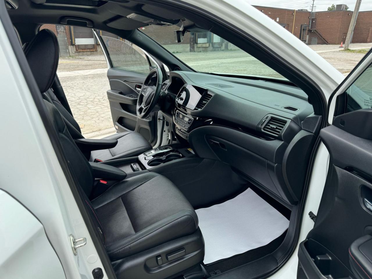 2020 Honda Pilot Black Edition - Photo #10