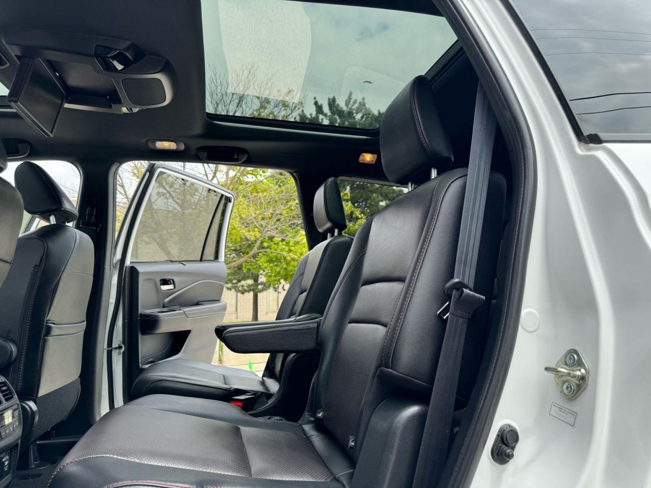 2020 Honda Pilot Black Edition - Photo #15