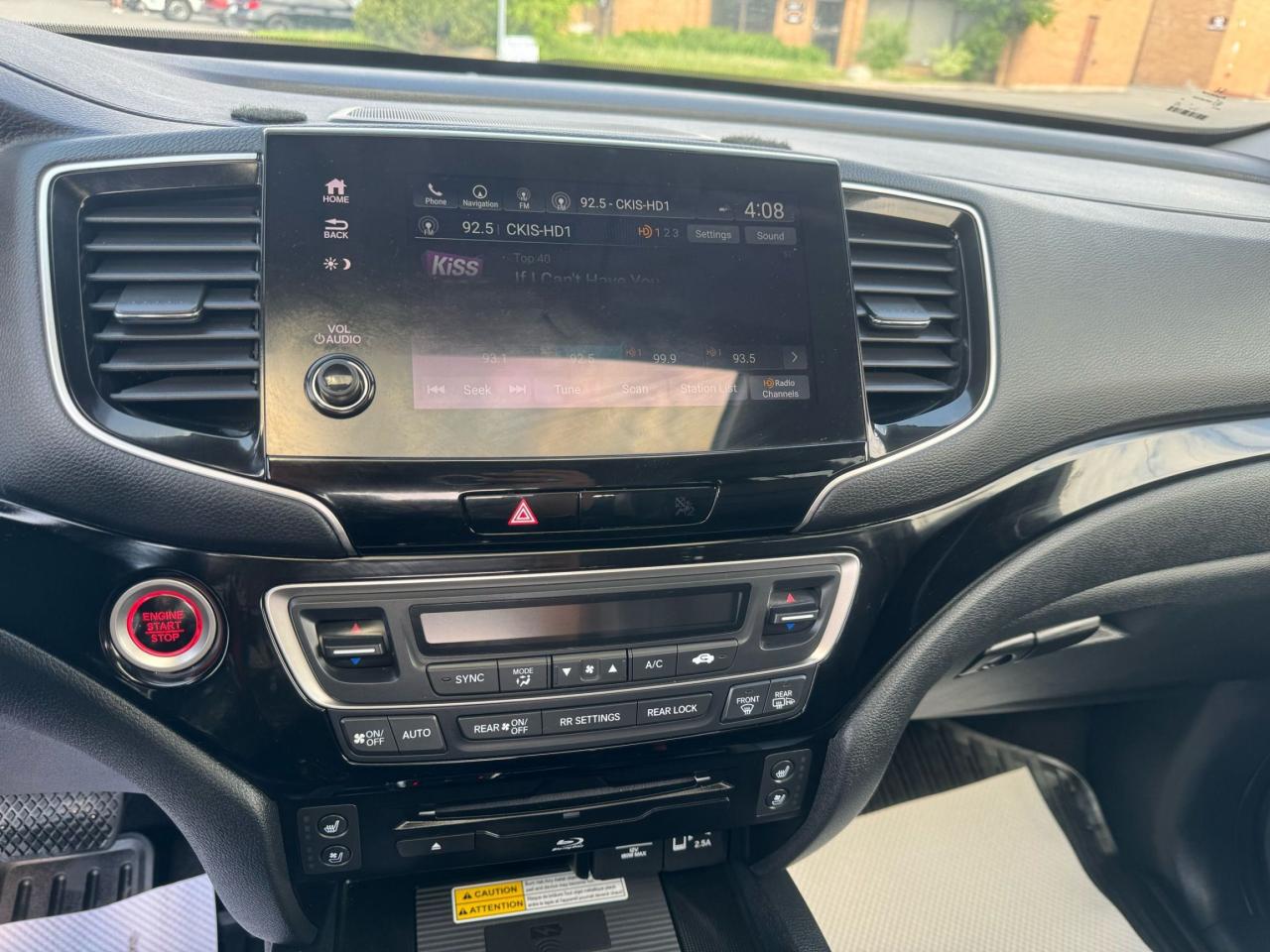2022 Honda Pilot TOURING 8-PASSENGER - Photo #19