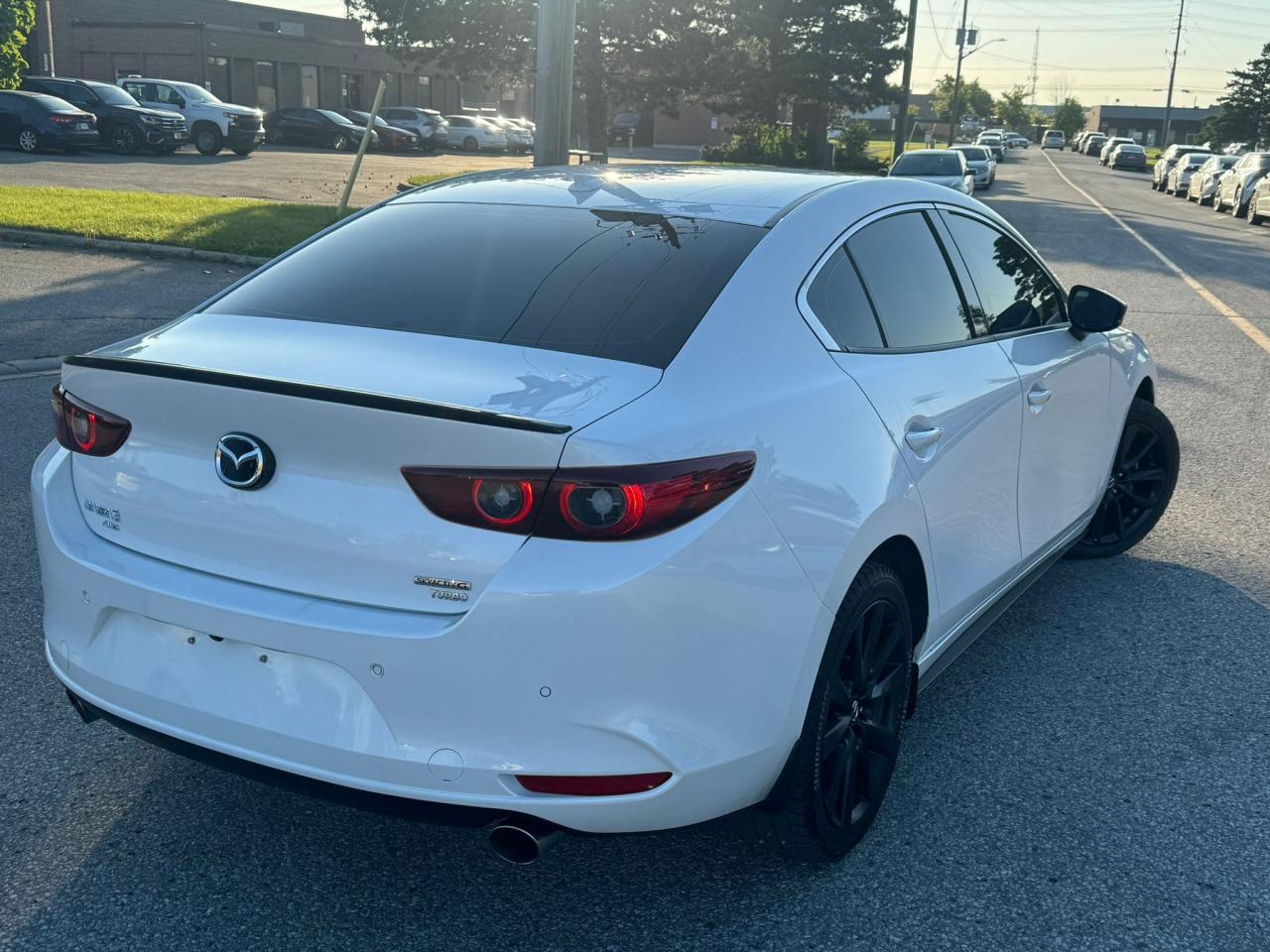2024 Mazda MAZDA3 GT w/Turbo - Photo #7