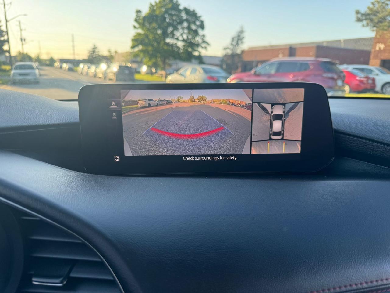 2024 Mazda MAZDA3 GT w/Turbo - Photo #16
