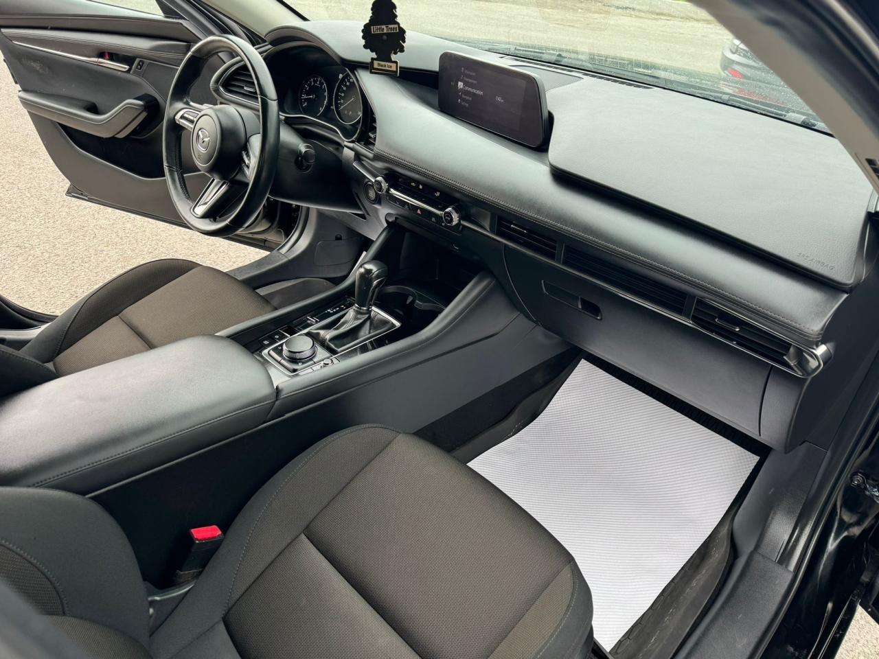 2019 Mazda MAZDA3 GS - Photo #11