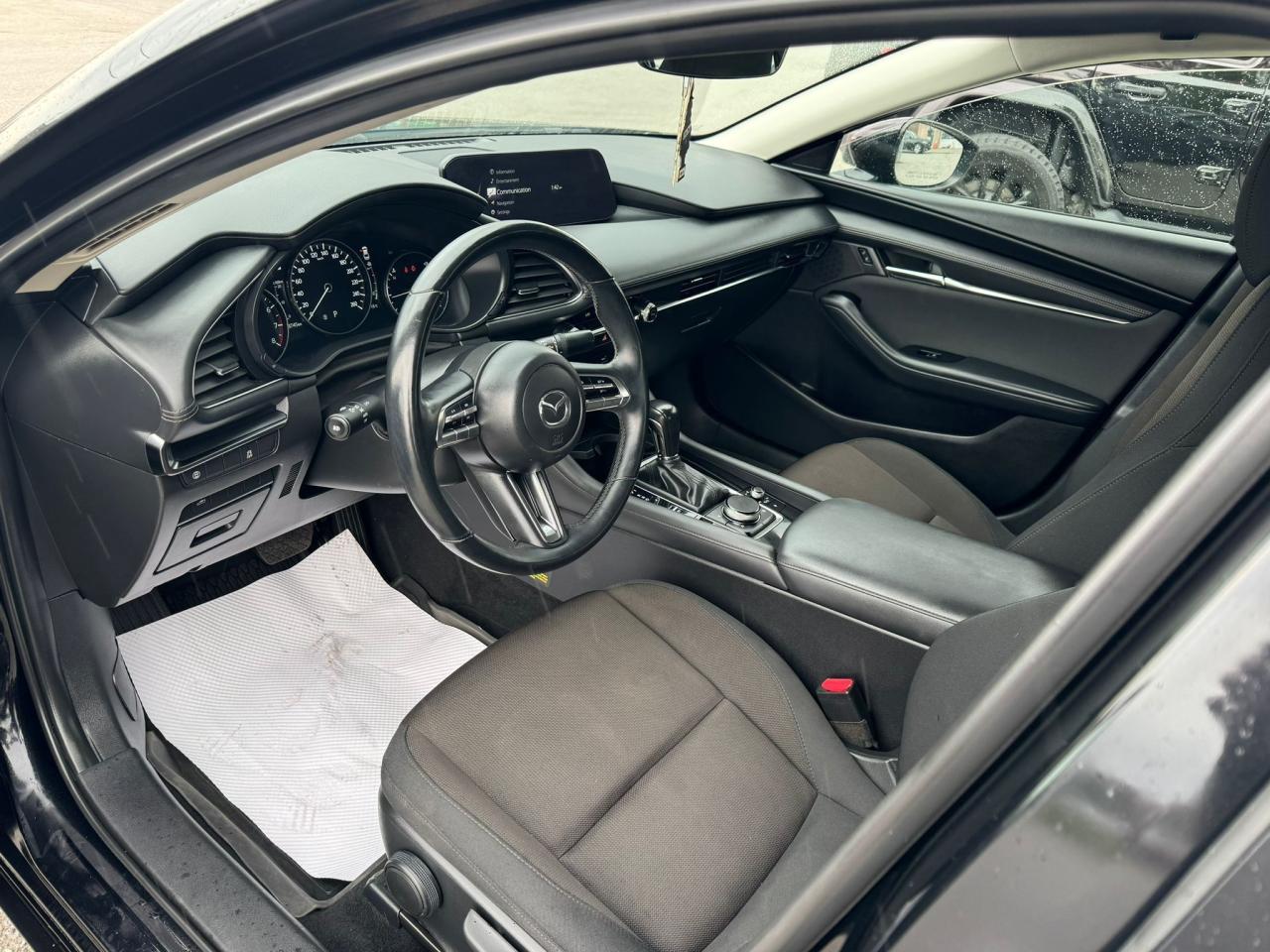 2019 Mazda MAZDA3 GS - Photo #10