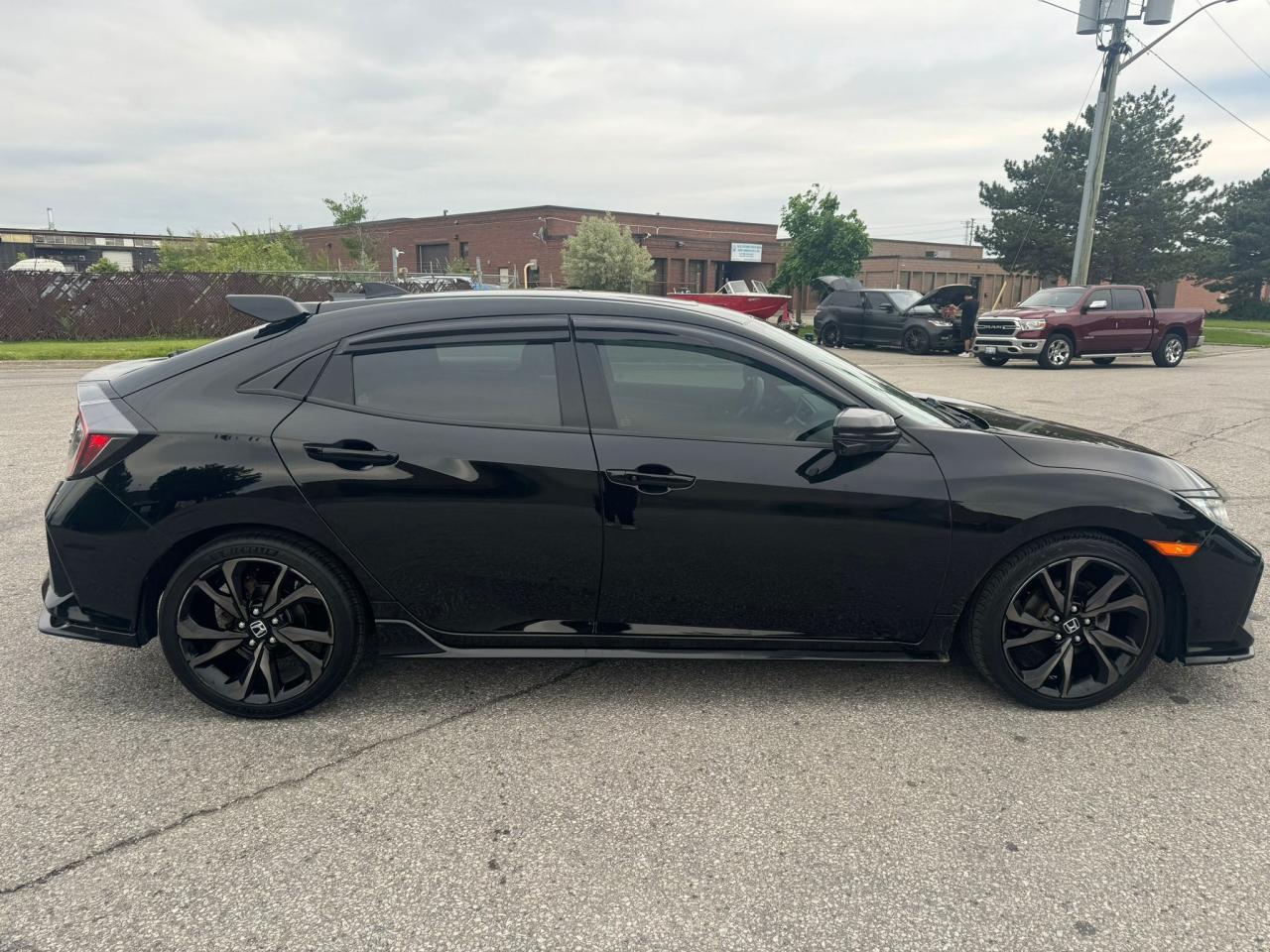 2017 Honda Civic Sport Touring - Photo #4