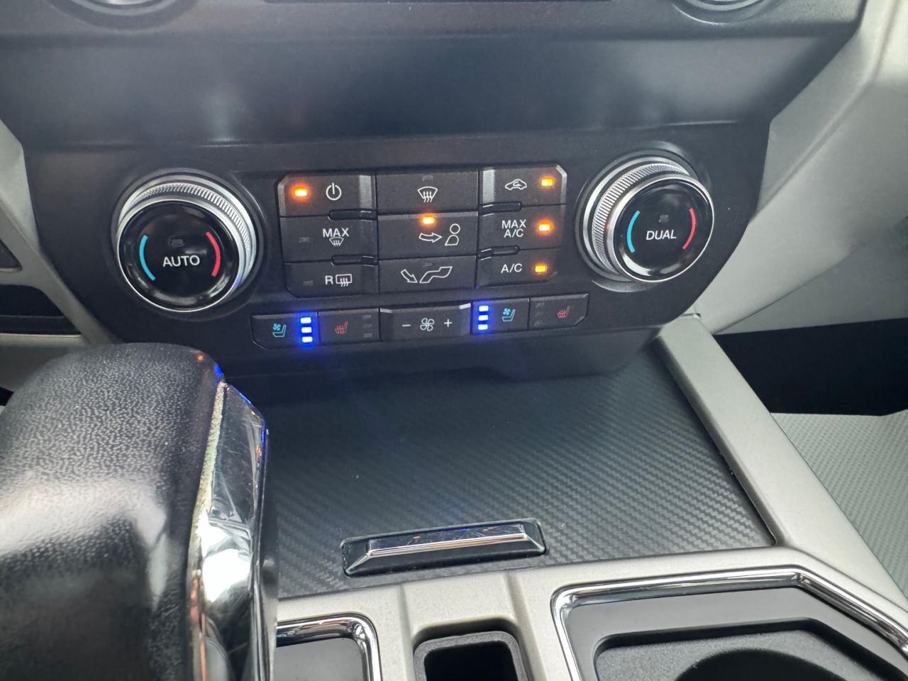 2019 Ford F-150 Lariat - Photo #15