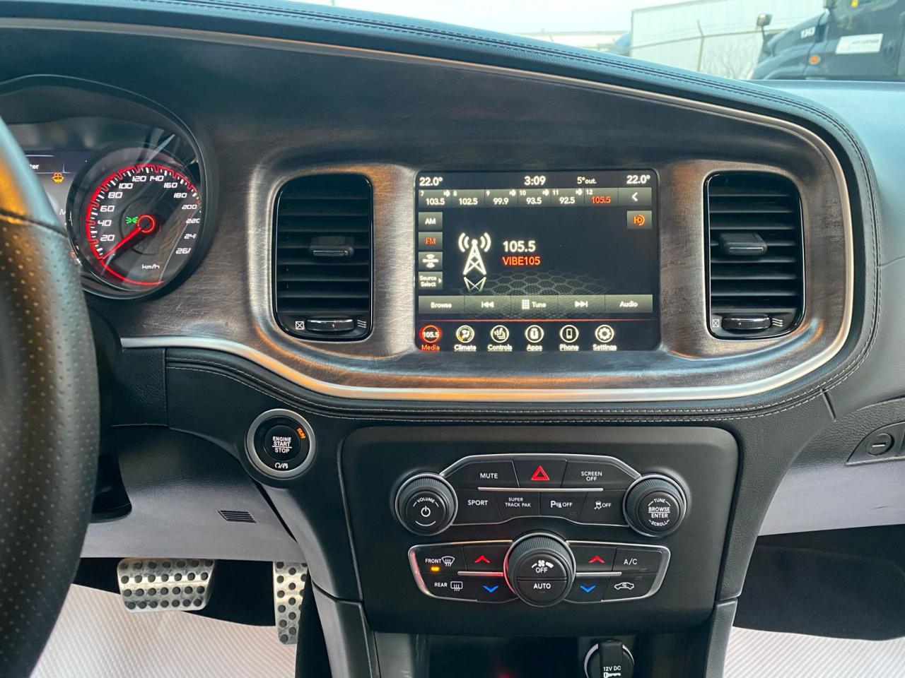 2022 Dodge Charger  - Photo #18