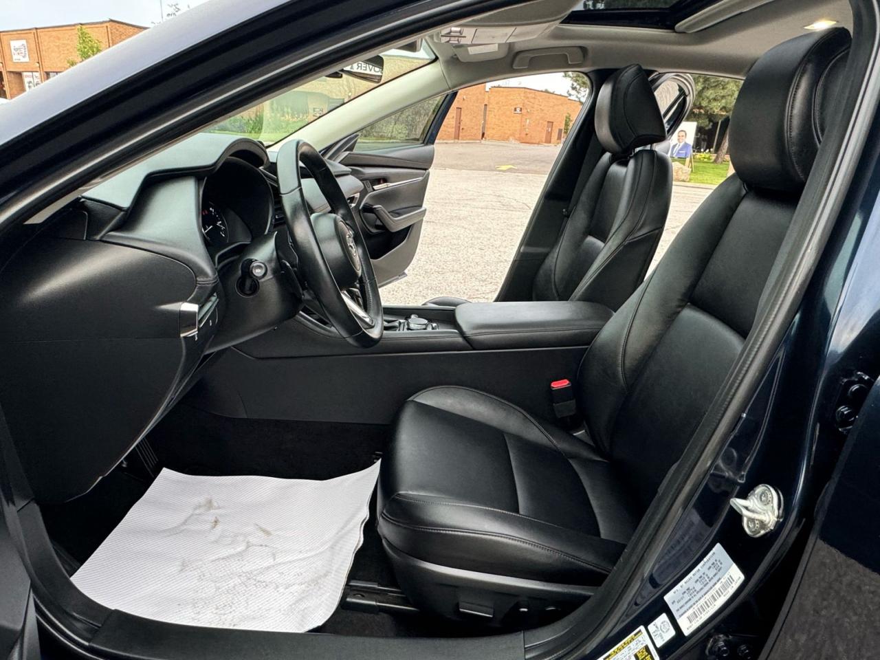 2021 Mazda MAZDA3 GS - Photo #10