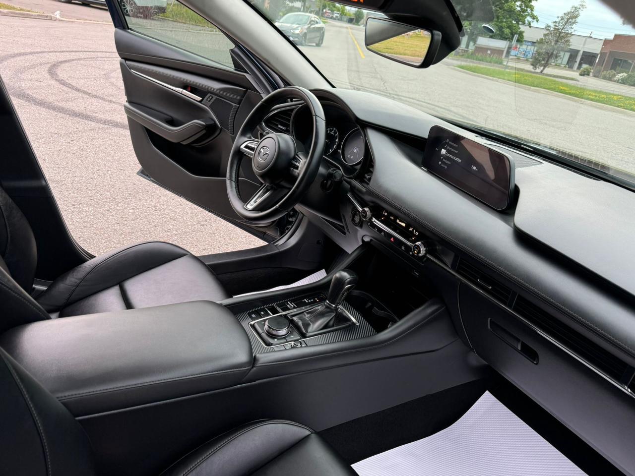 2021 Mazda MAZDA3 GS - Photo #16