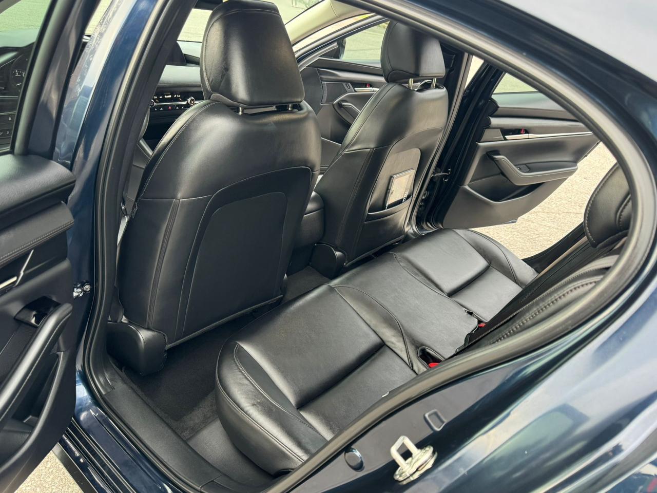 2021 Mazda MAZDA3 GS - Photo #20