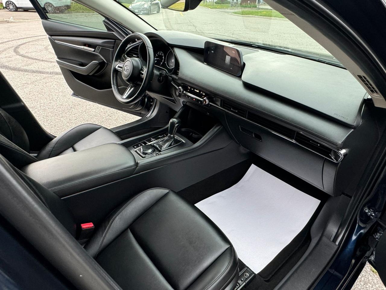 2021 Mazda MAZDA3 GS - Photo #21