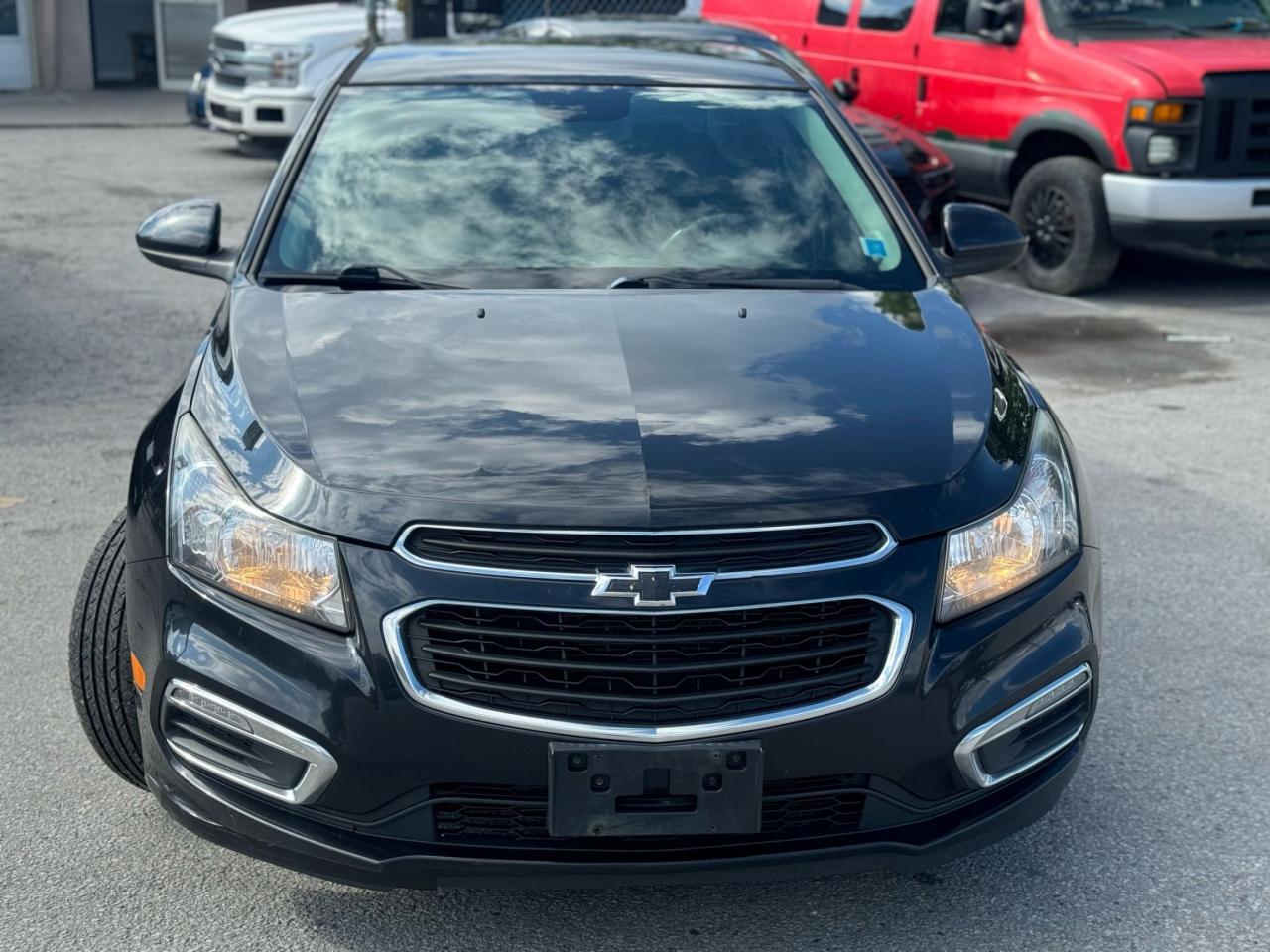 2016 Chevrolet Cruze LT - Photo #2