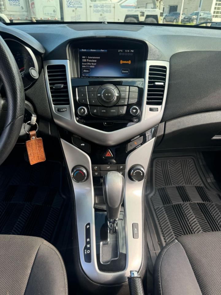 2016 Chevrolet Cruze LT - Photo #12