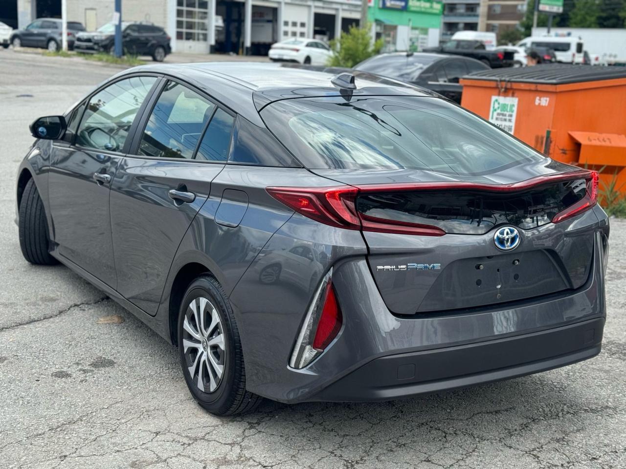 2022 Toyota Prius  - Photo #6