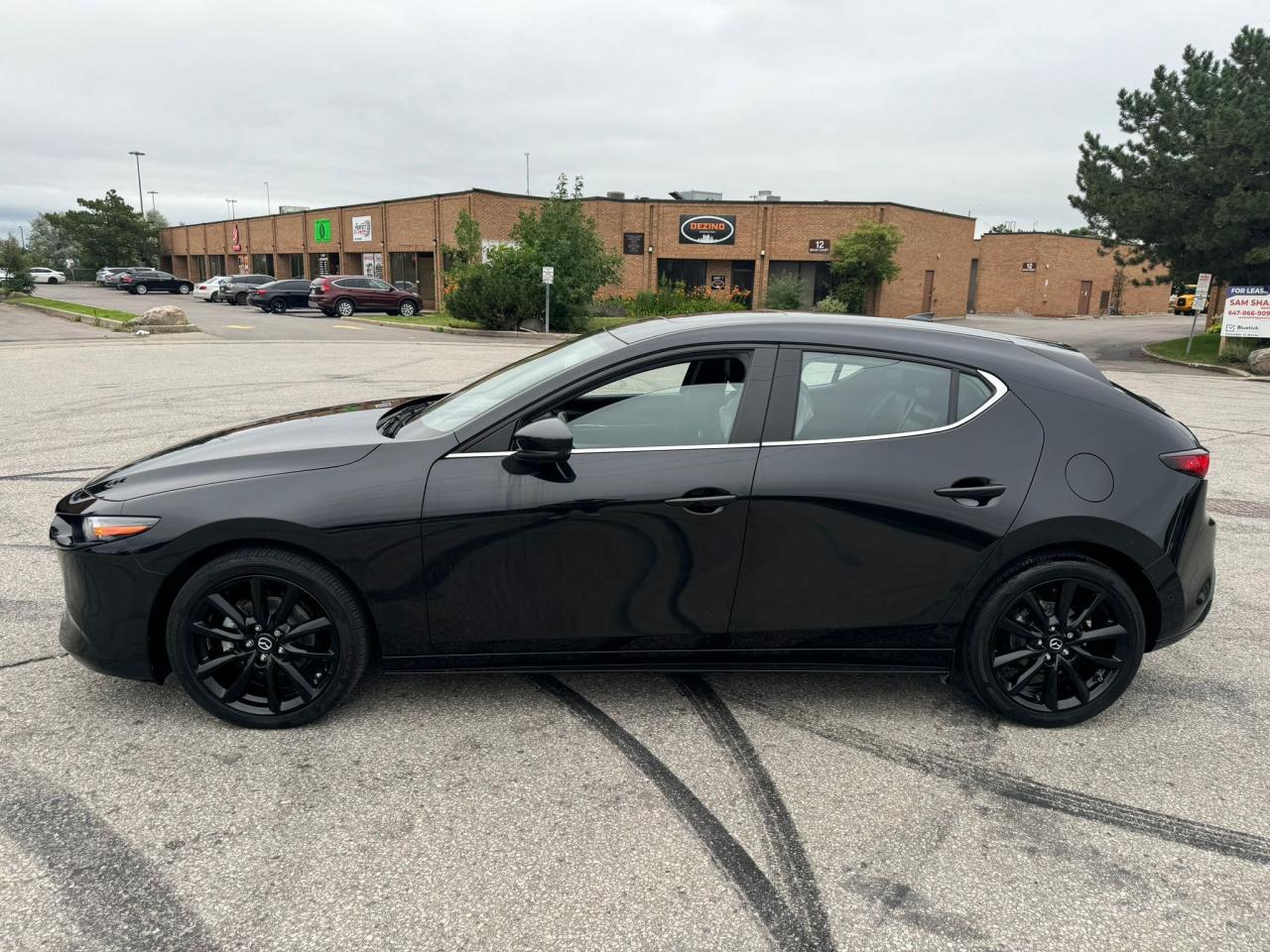 2020 Mazda MAZDA3 GT - Photo #3