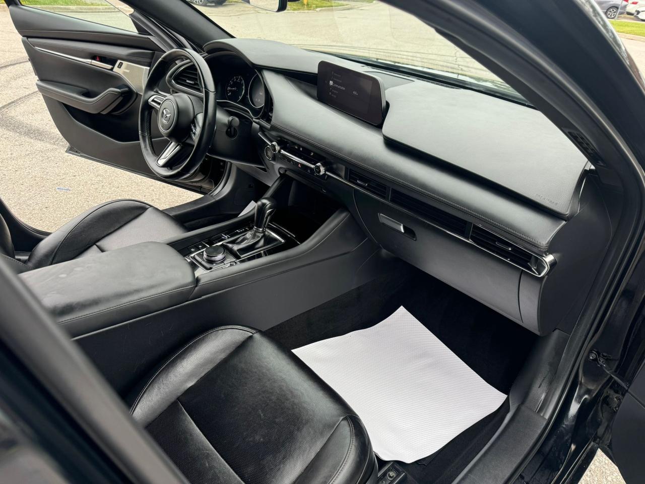 2020 Mazda MAZDA3 GT - Photo #13