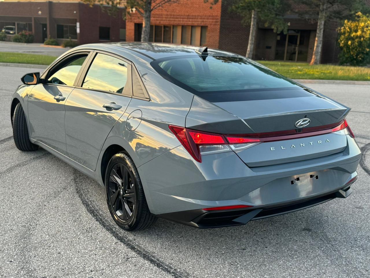 2021 Hyundai Elantra Preferred - Photo #9