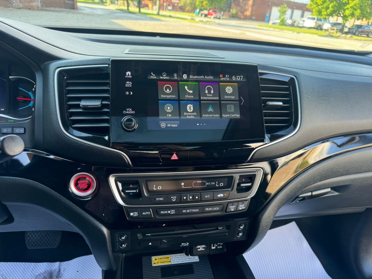 2021 Honda Pilot Touring 7-Passenger - Photo #13