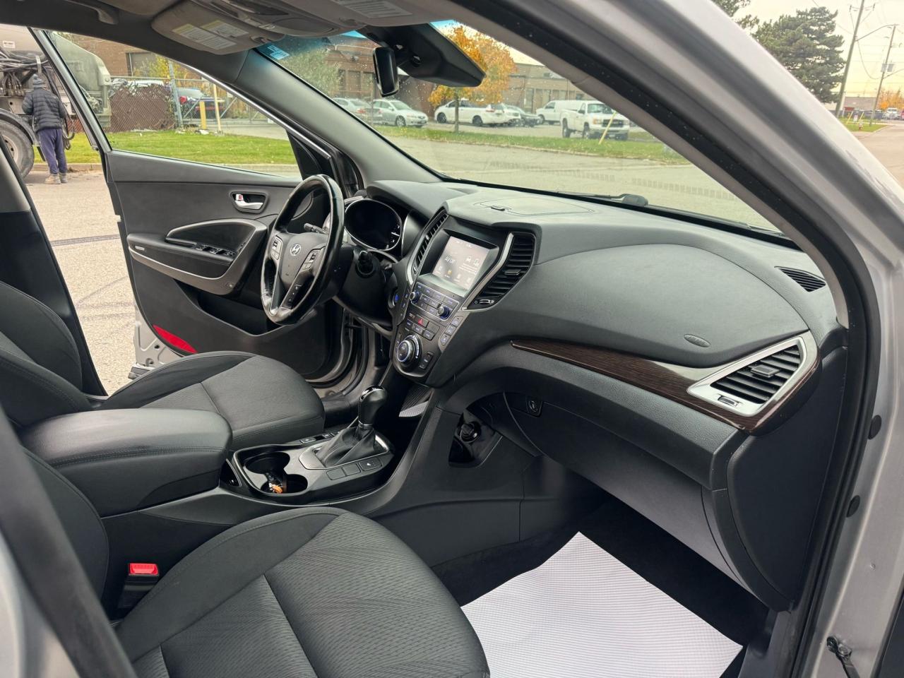 2019 Hyundai Santa Fe XL Preferred - Photo #8