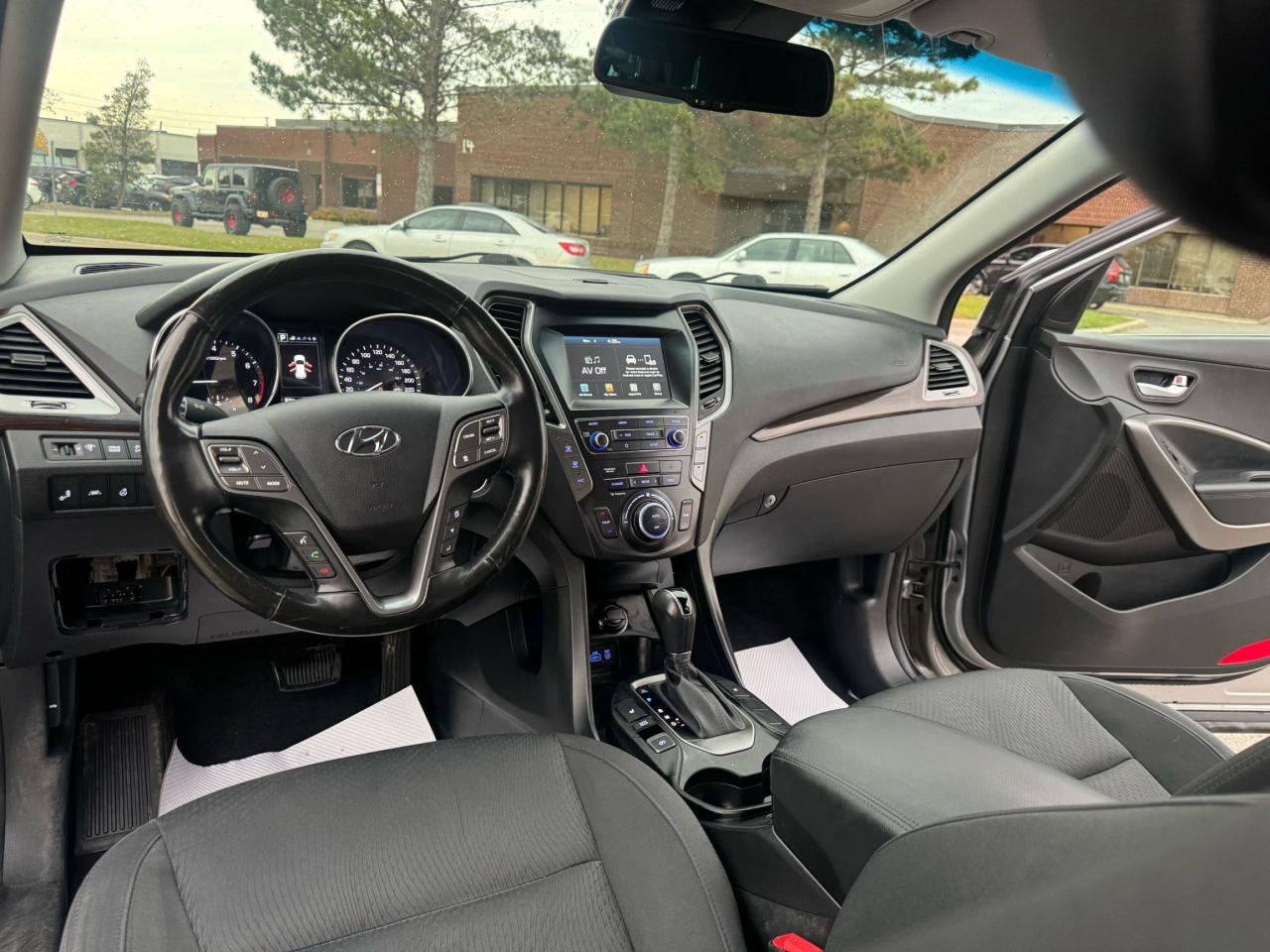 2019 Hyundai Santa Fe XL Preferred - Photo #12