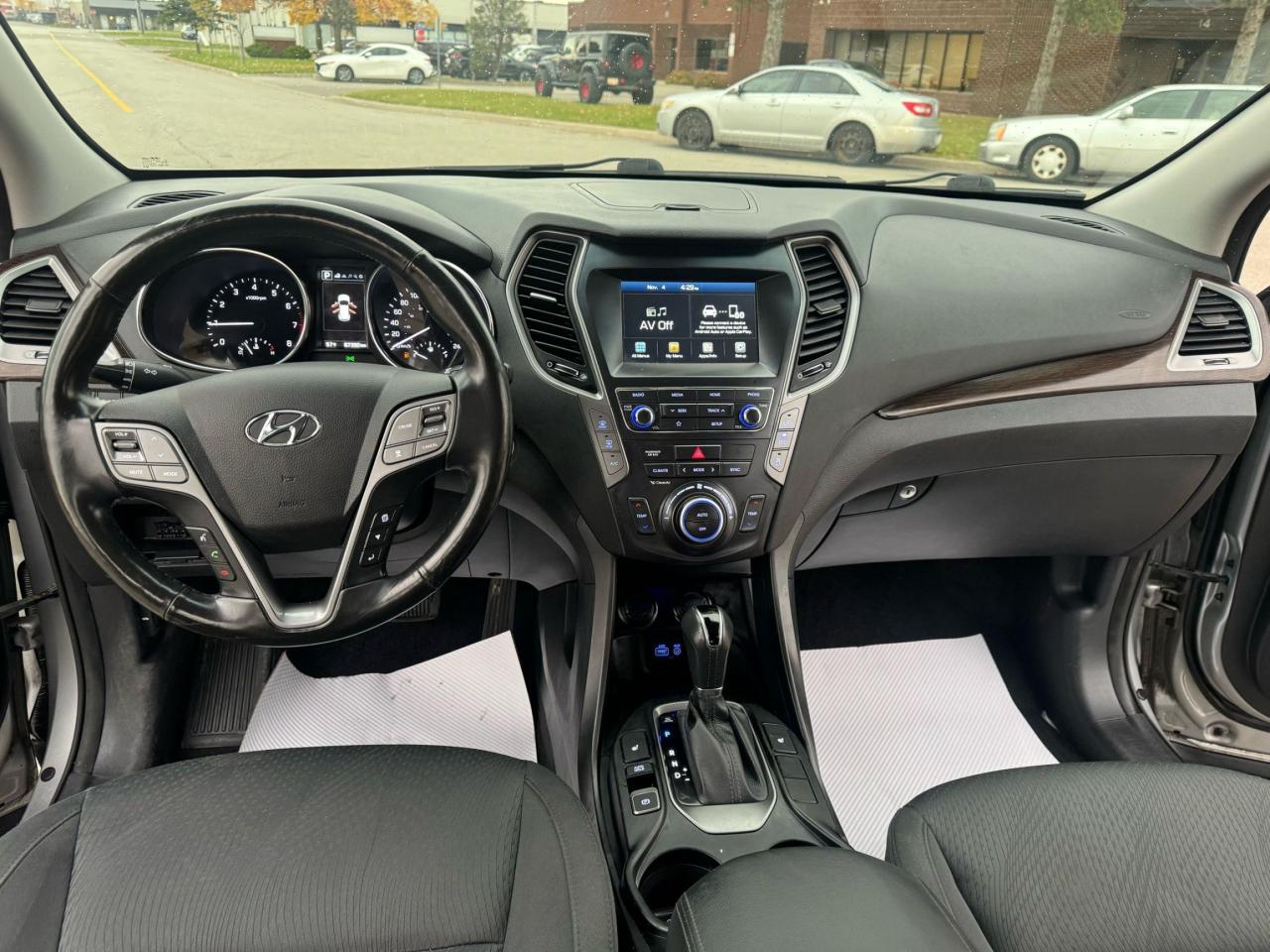 2019 Hyundai Santa Fe XL Preferred - Photo #17