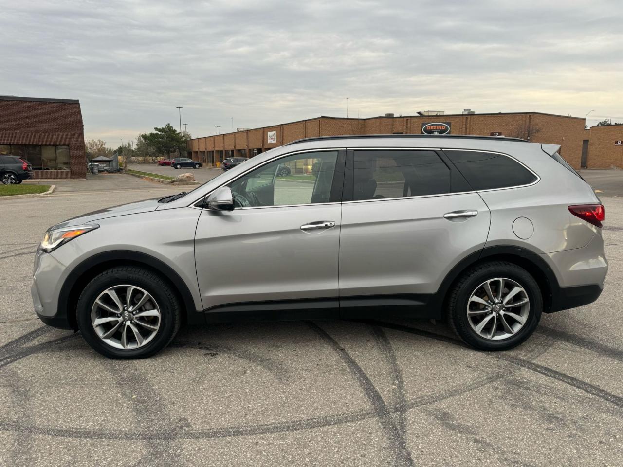 2019 Hyundai Santa Fe XL Preferred - Photo #6