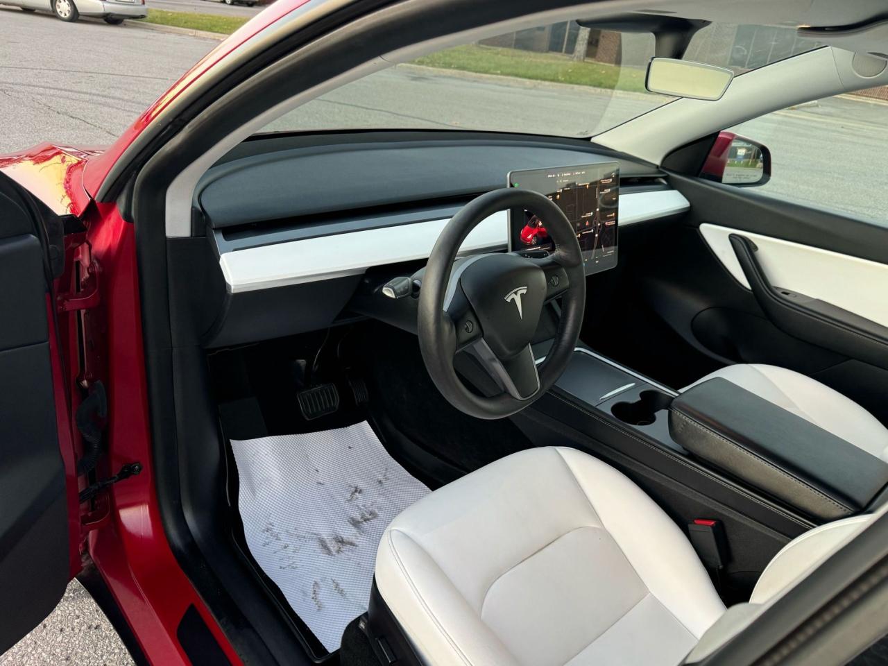 2021 Tesla Model Y LONG RANGE - Photo #8