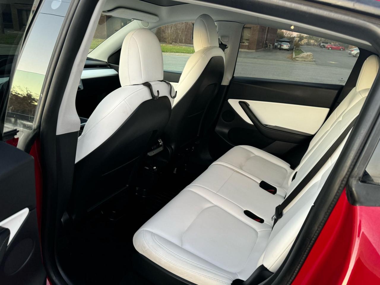 2021 Tesla Model Y LONG RANGE - Photo #9