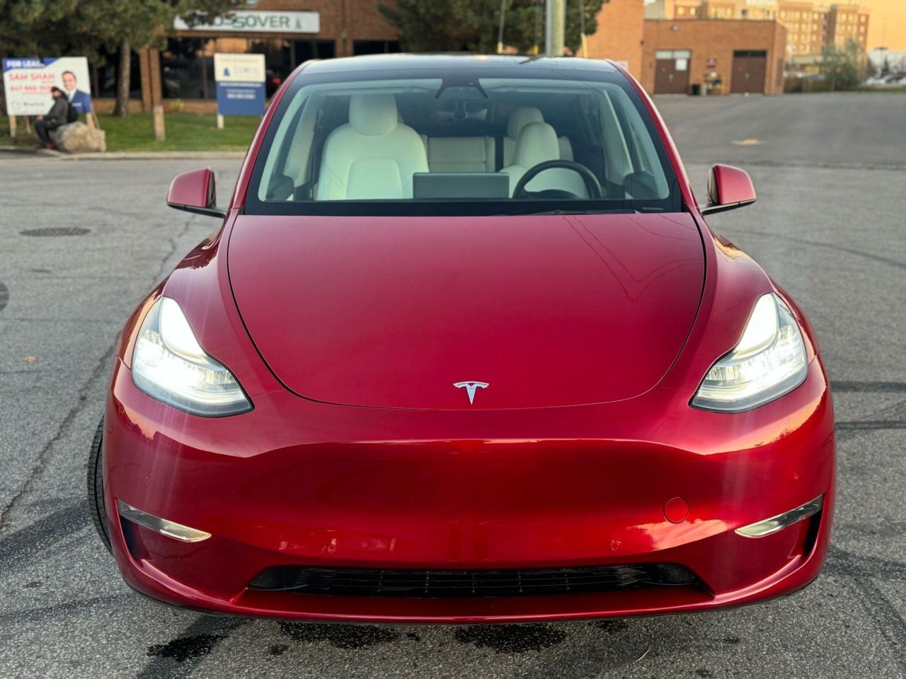 2021 Tesla Model Y LONG RANGE - Photo #2