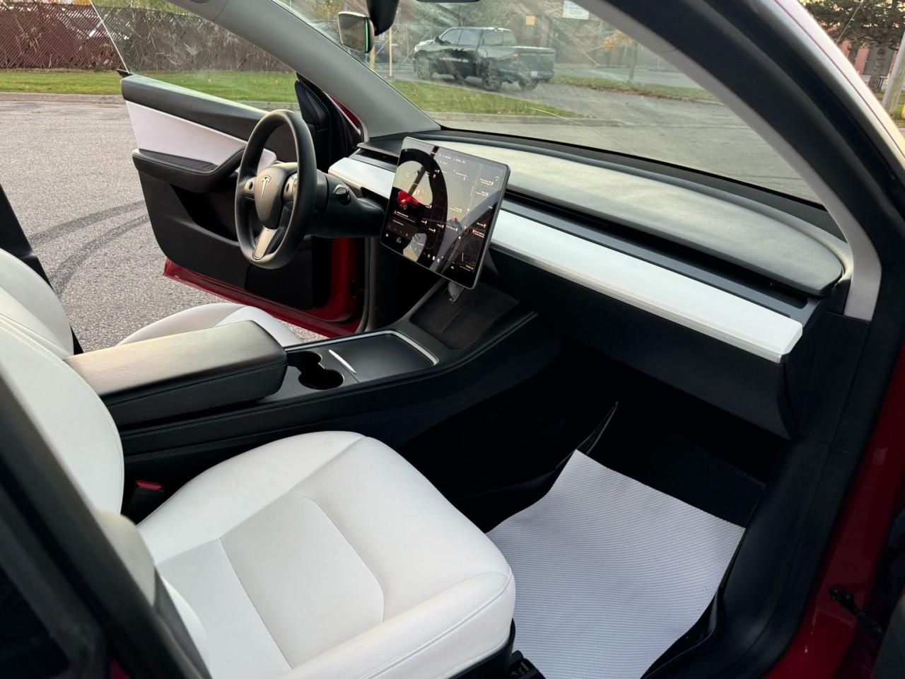2021 Tesla Model Y LONG RANGE - Photo #15