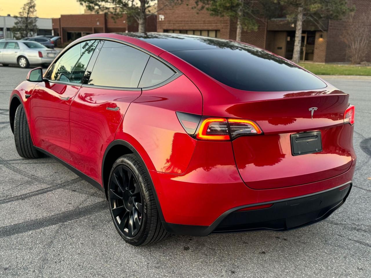 2021 Tesla Model Y LONG RANGE - Photo #6