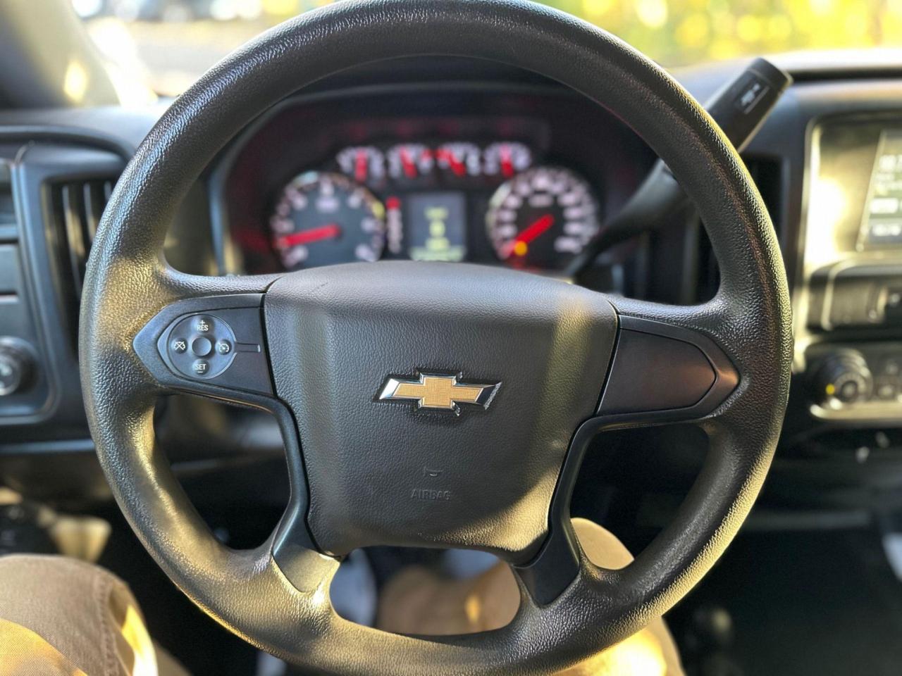2017 Chevrolet Silverado 1500  - Photo #9