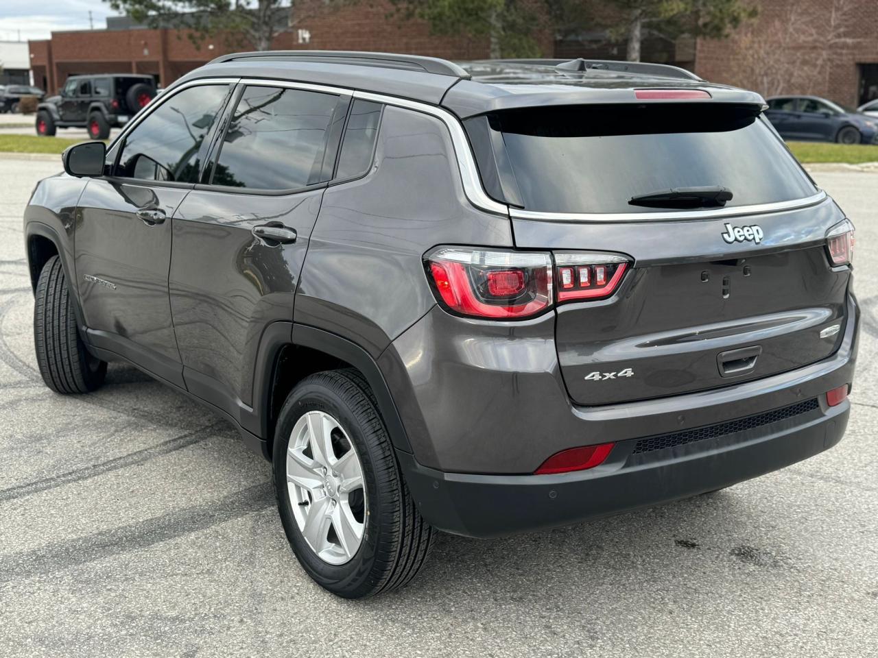 2022 Jeep Compass NORTH - Photo #6