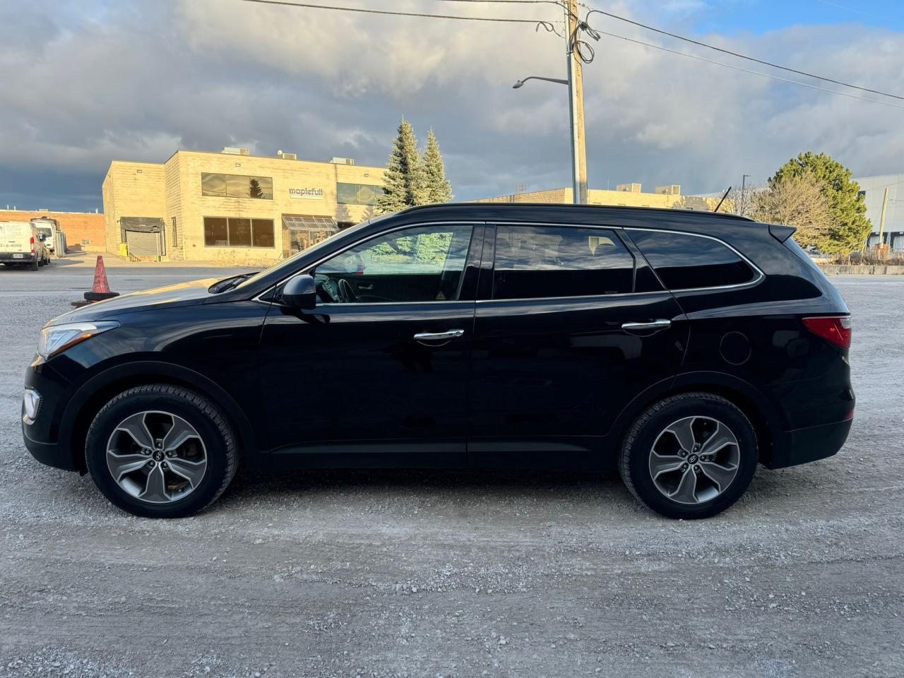 2016 Hyundai Santa Fe XL Premium - Photo #4