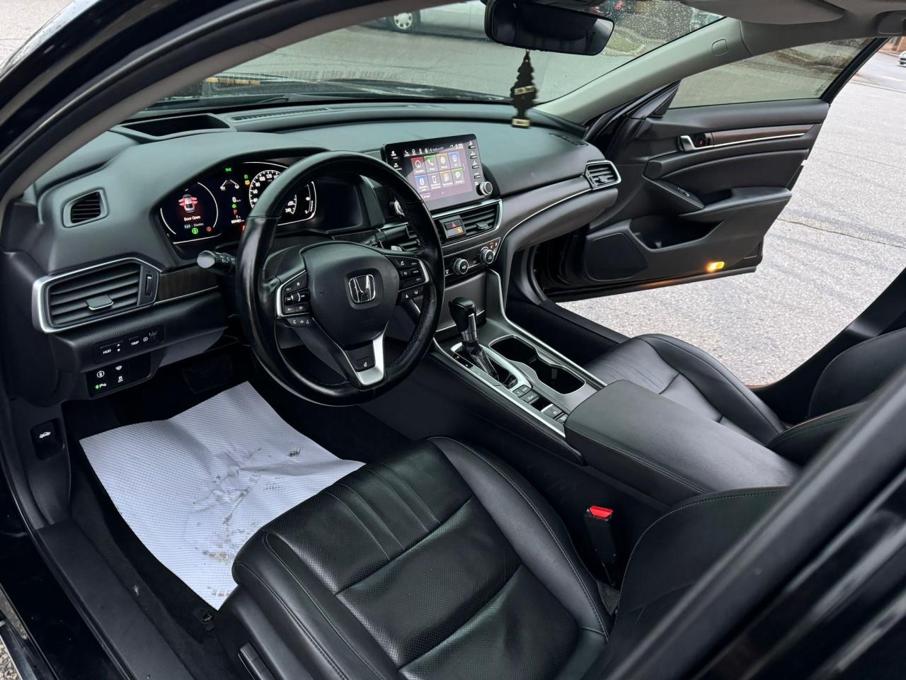 2022 Honda Accord Touring - Photo #14