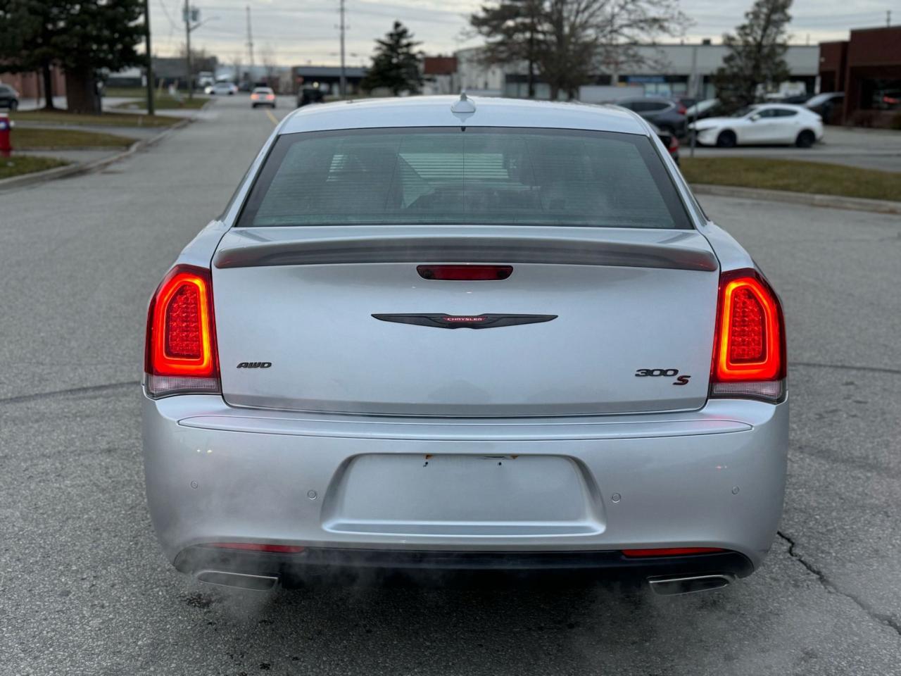 2022 Chrysler 300 300S - Photo #6