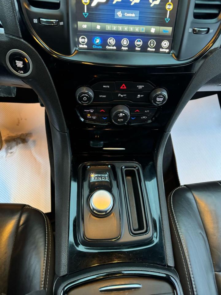 2022 Chrysler 300 300S - Photo #16