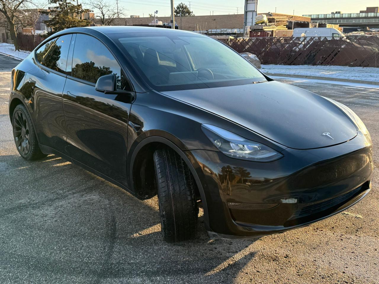 2021 Tesla Model Y LONG RANGE - Photo #2