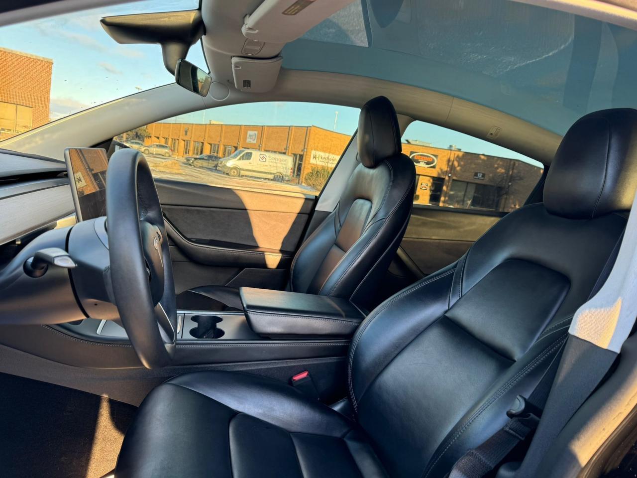 2021 Tesla Model Y LONG RANGE - Photo #11