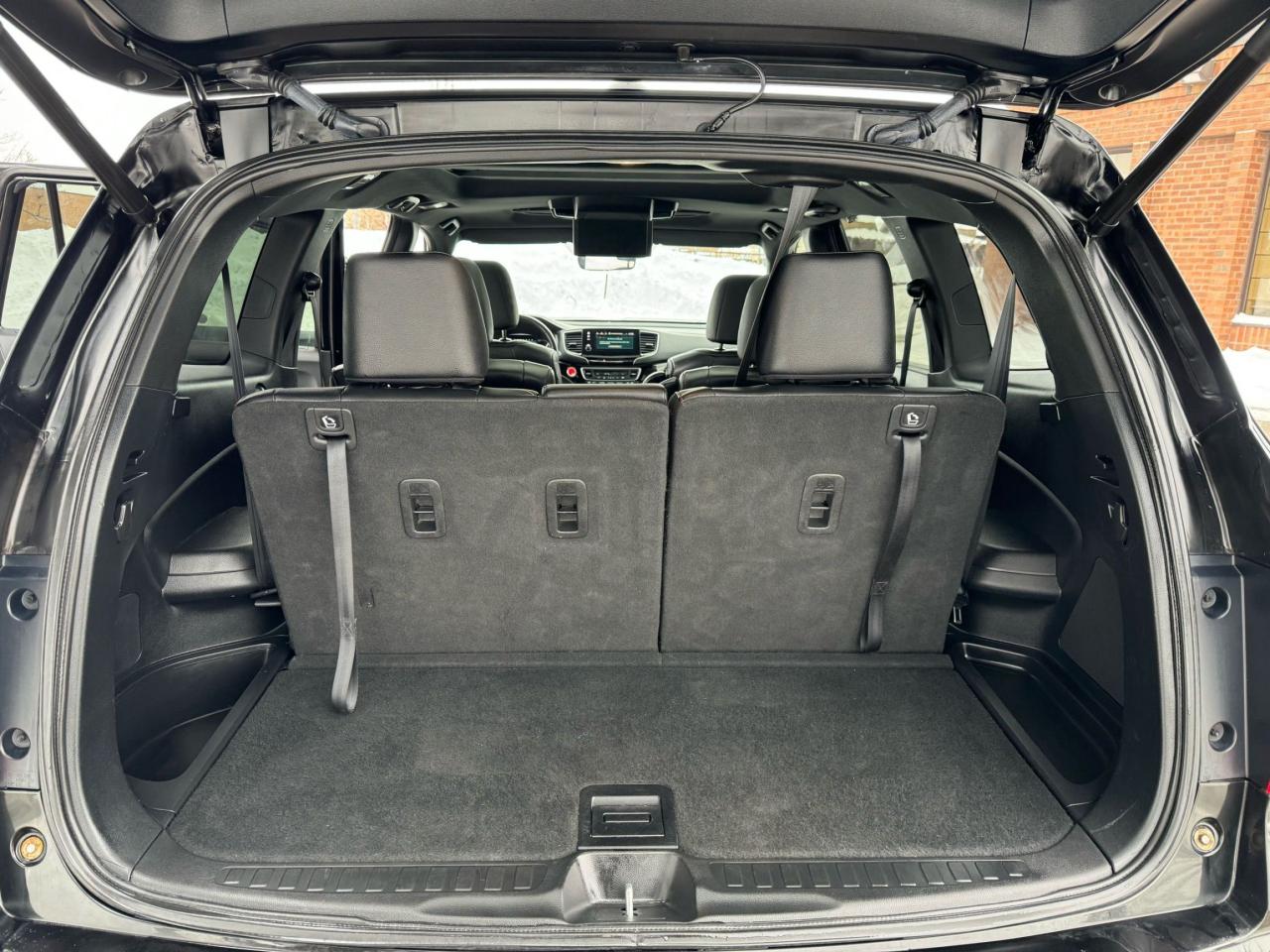 2022 Honda Pilot Black Edition - Photo #18