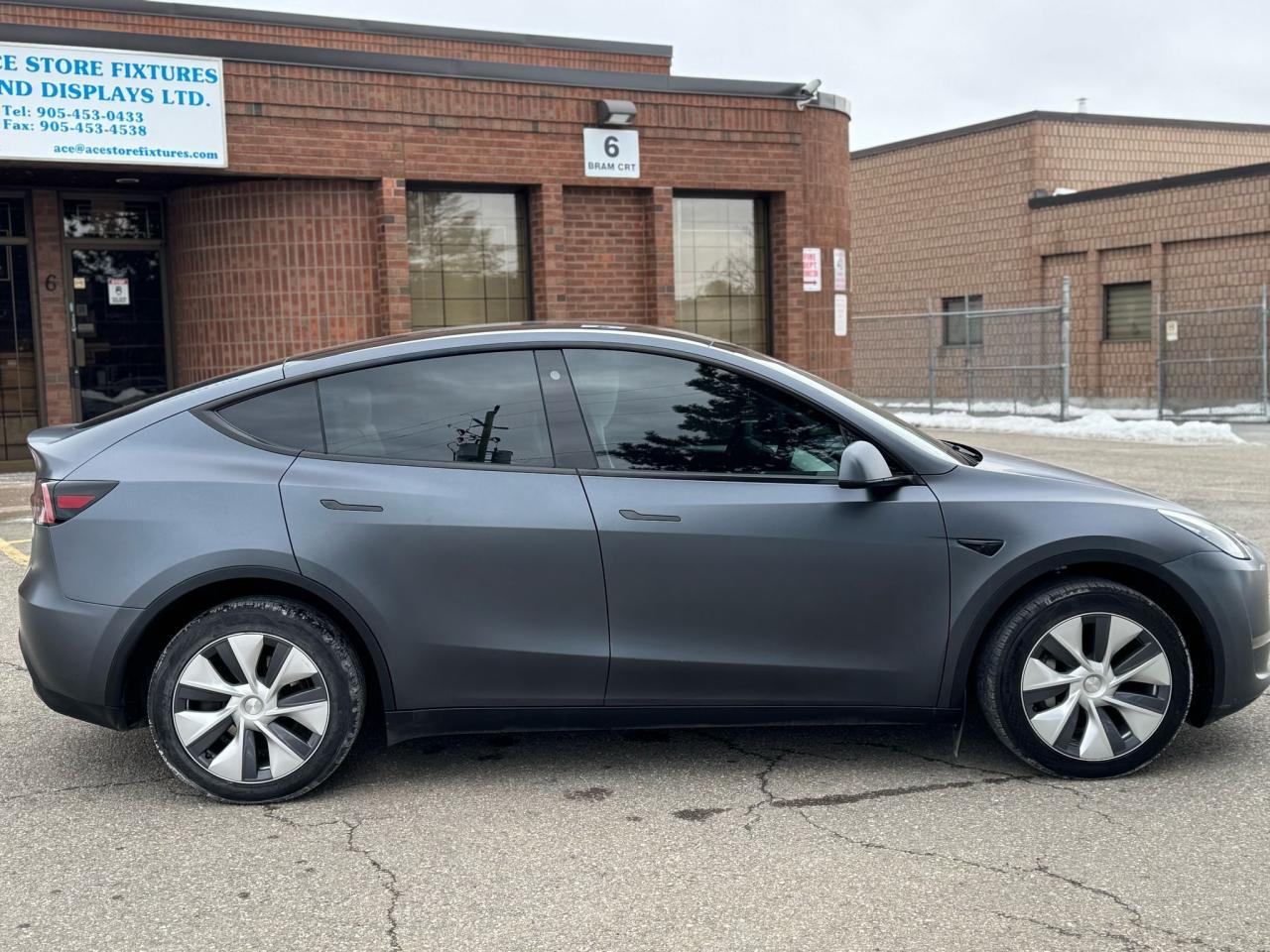 2023 Tesla Model Y LONG RANGE - Photo #6