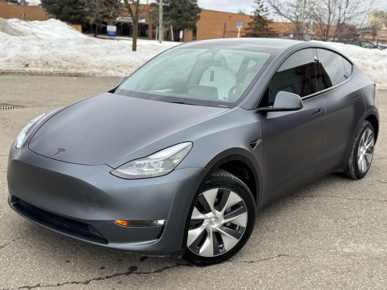 2023 Tesla Model Y LONG RANGE - Photo #4