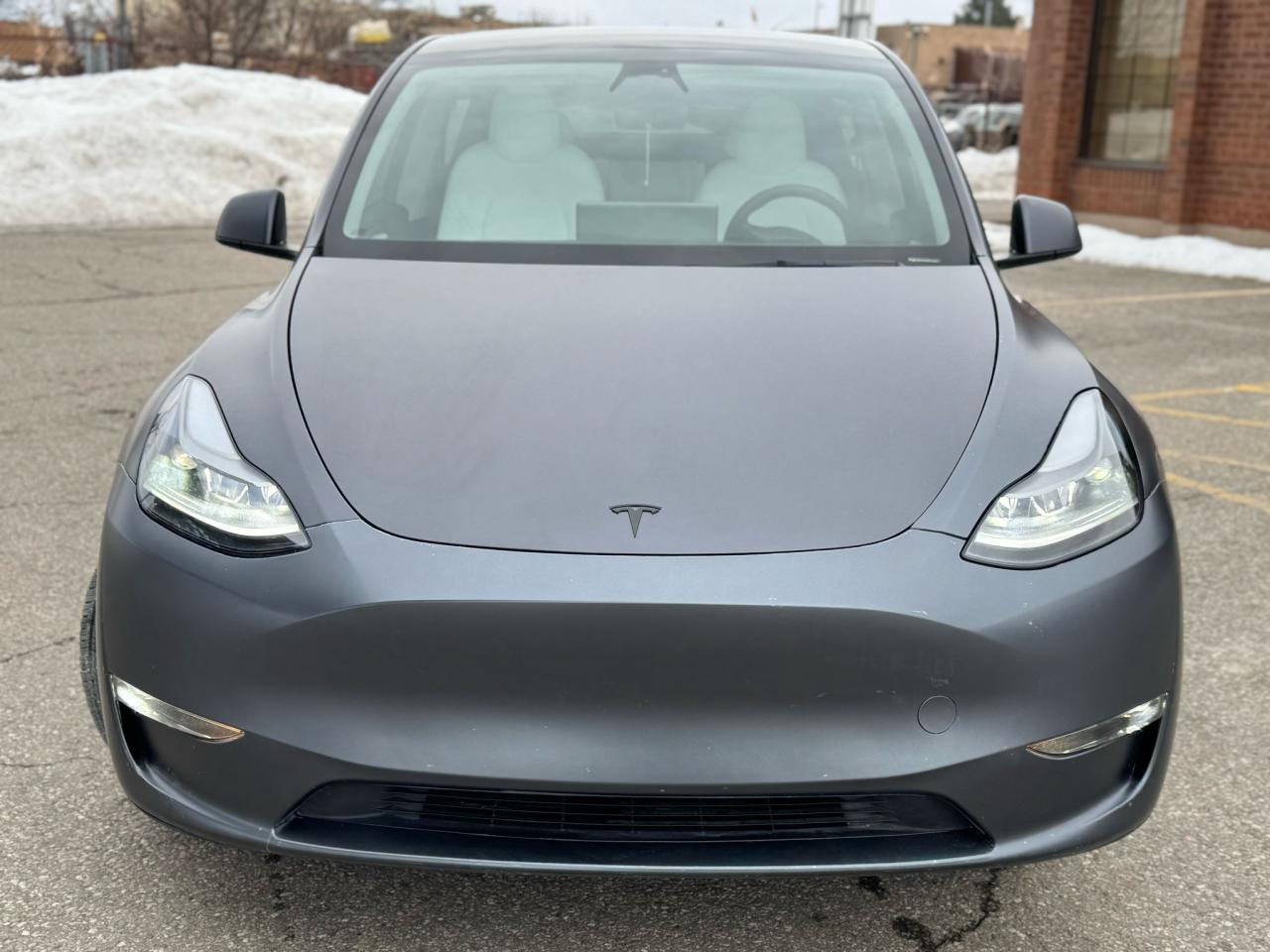 2023 Tesla Model Y LONG RANGE - Photo #2