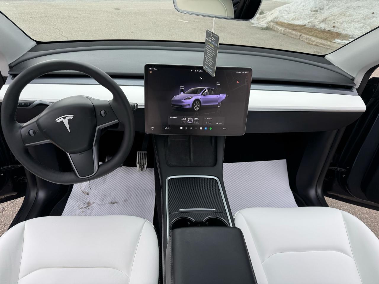 2023 Tesla Model Y LONG RANGE - Photo #11