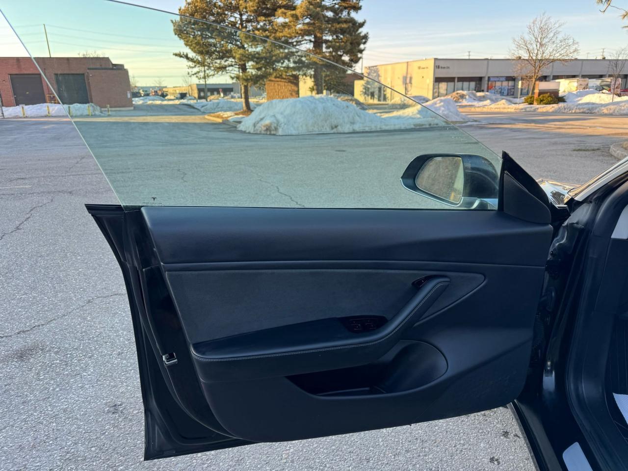 2019 Tesla Model 3 STANDARD RANGE PLUS - Photo #10