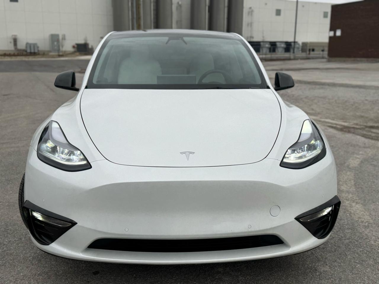 2022 Tesla Model Y PERFORMANCE - Photo #6