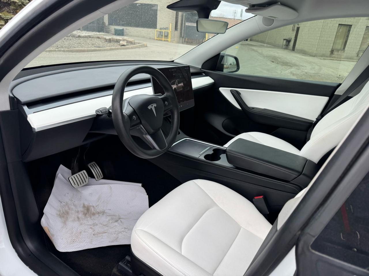2022 Tesla Model Y PERFORMANCE - Photo #15