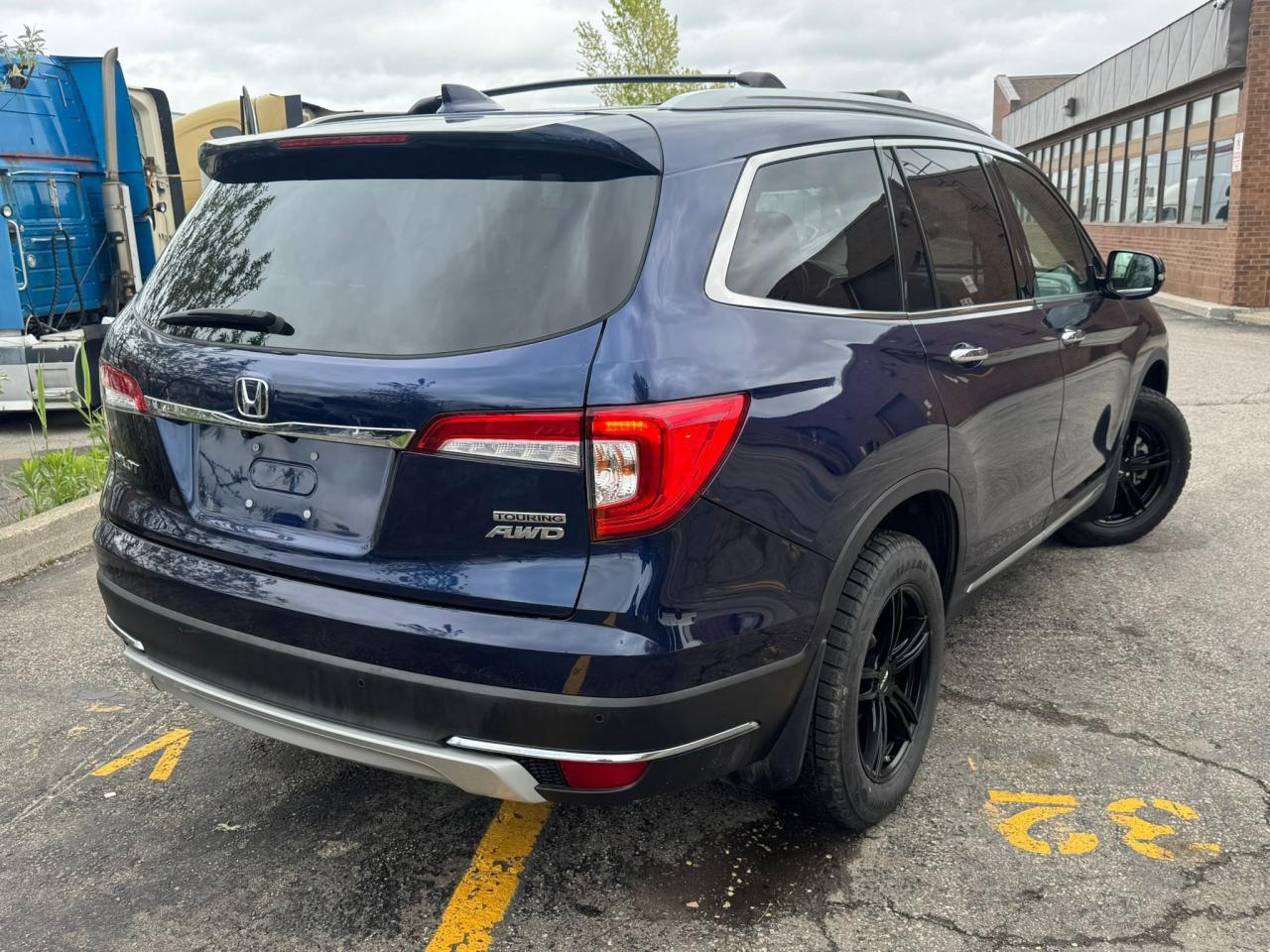 2021 Honda Pilot TOURING 8-PASSENGER - Photo #7