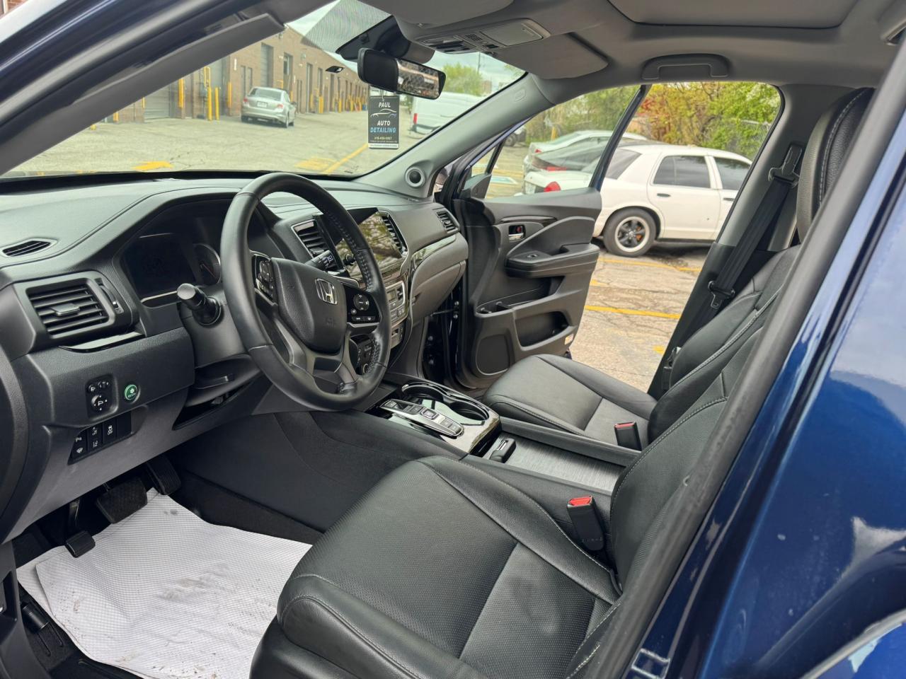 2021 Honda Pilot TOURING 8-PASSENGER - Photo #10